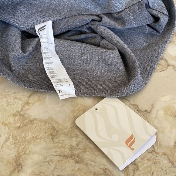 Fabletics Sync High-Waisted Perforated 7/8 Performance Running Fitness Tights XL - Picture 5 of 7